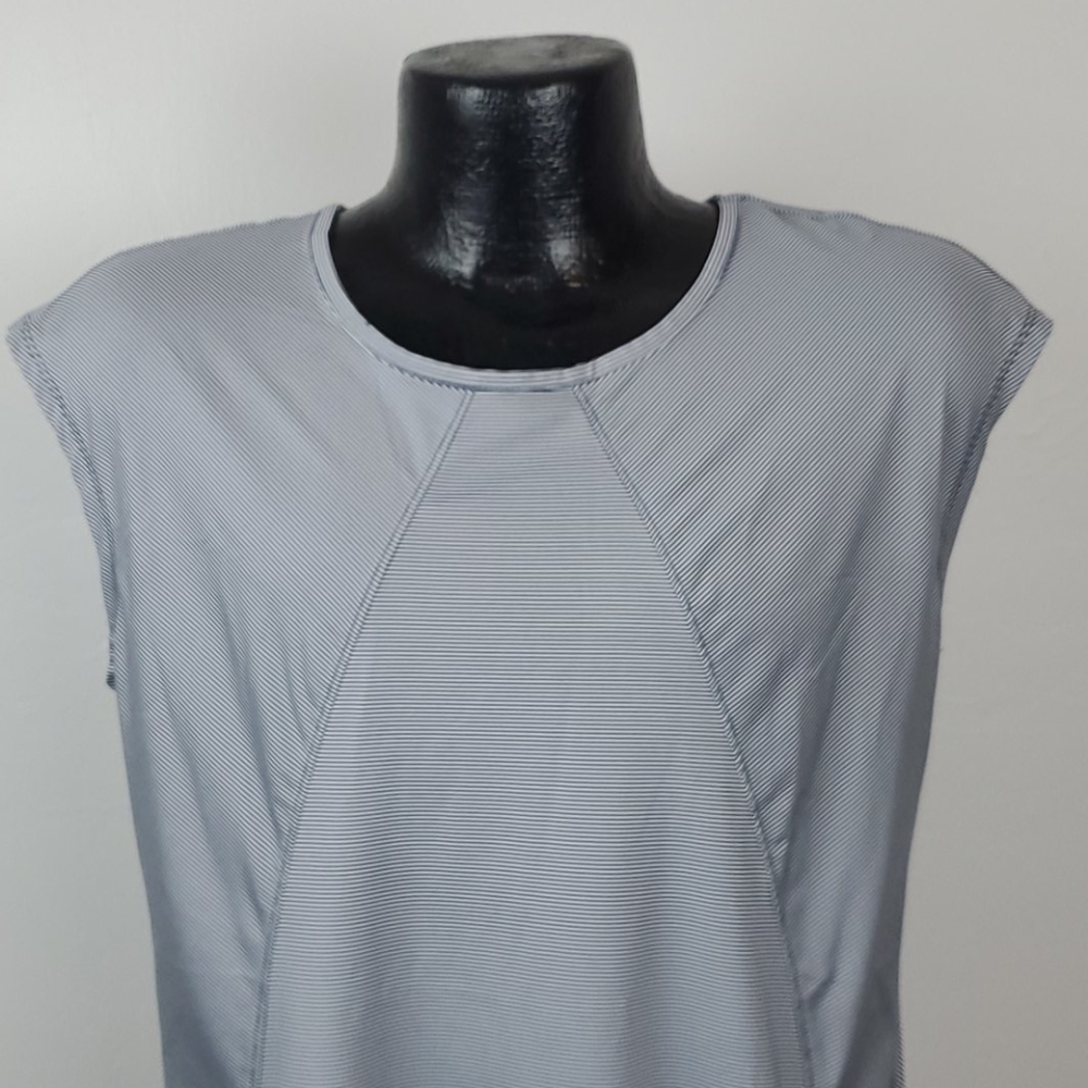 Brisas Sport Athletic Top Gray Stripe Pocket Performance Stretch Women Size M